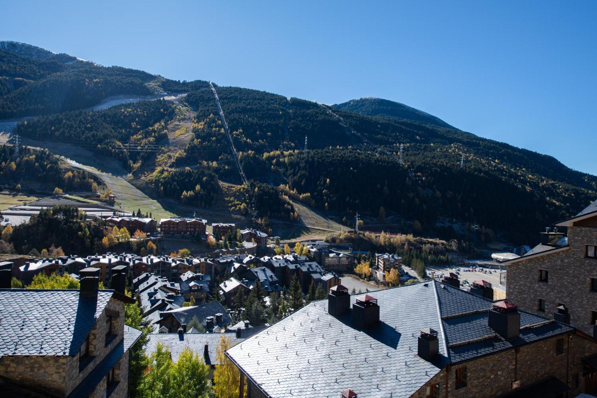 Apartamento Moderno Bh Aspen Atico Con Vistas El Tarter Exterior photo